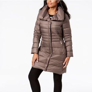 Michael Kors Pillow-Collar Packable Puffer Coat
